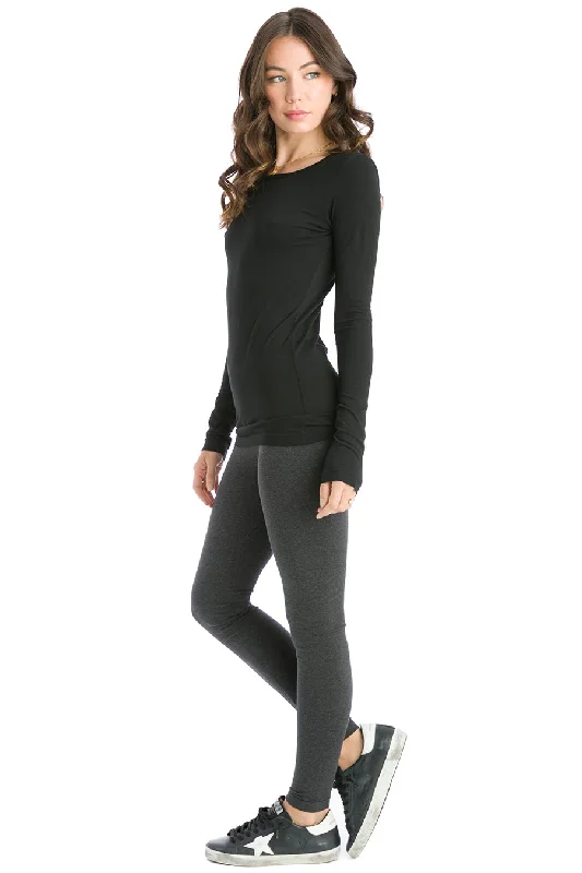 Basic Long Sleeve Scoop Neck T