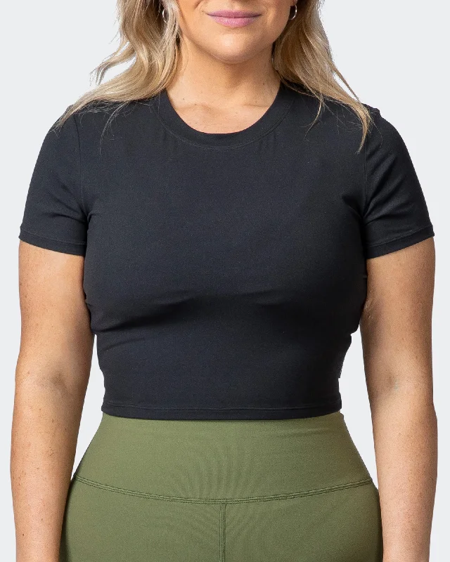 MN EVERYDAY CROPPED TEE Black