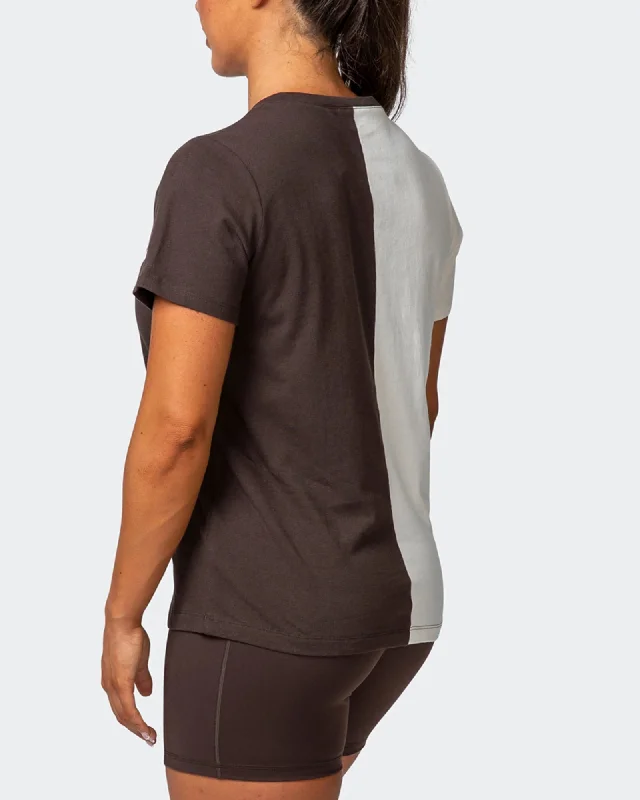 WOMENS REGULAR FIT ATHLETICA TEE Cocoa / Dew