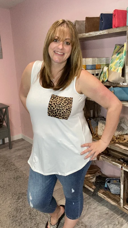 Sleeveless Leopard Print Pocket Tank