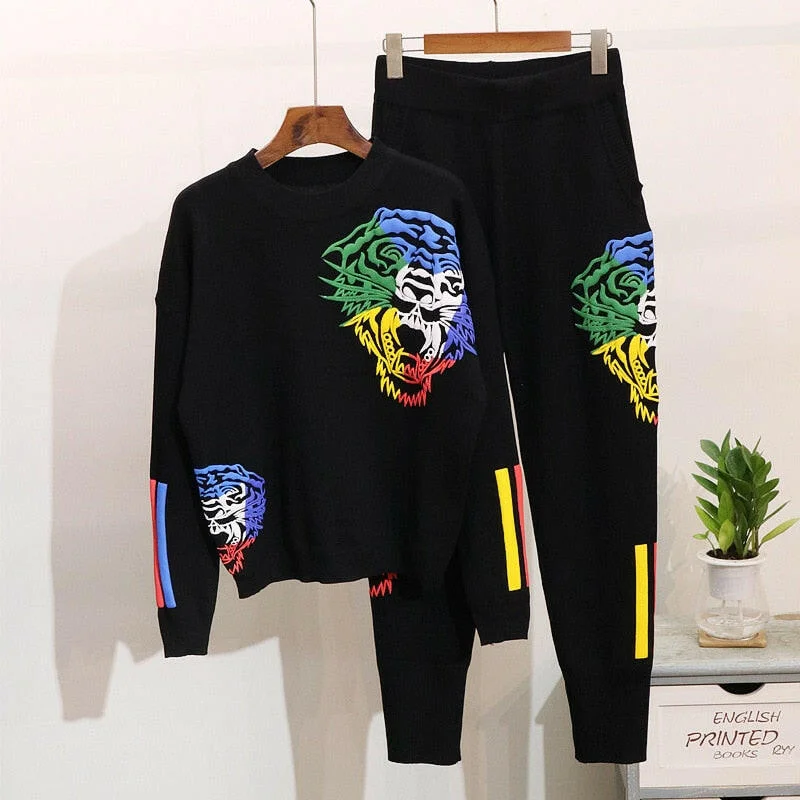 Grozavu Embroidered Tiger Sweater & Pants Set